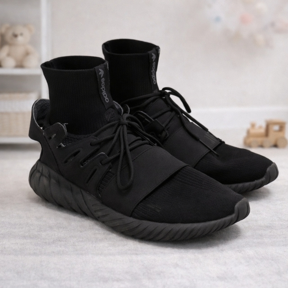 Adidas Men's Size 11 Black Sneakers